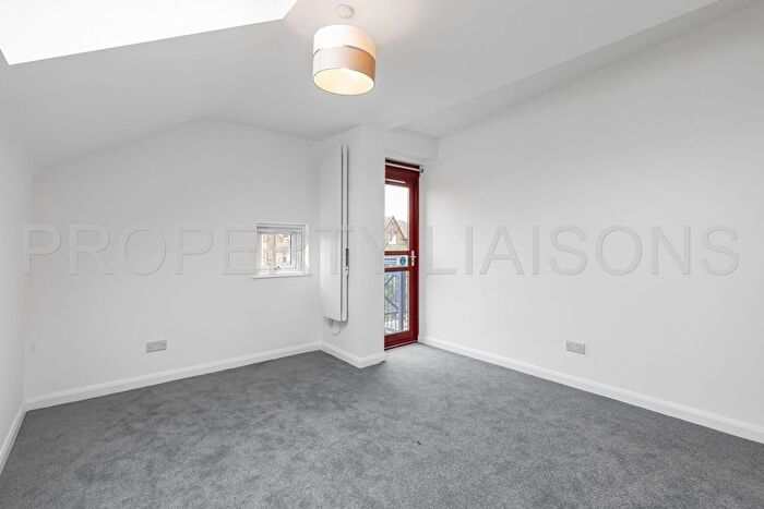 3 Bedroom Flat To Rent In Newlands Quay, Wapping, E1W