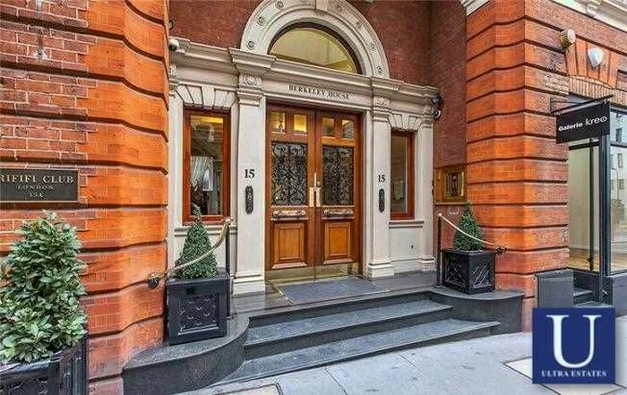 1 Bedroom Studio To Rent In Hay Hill, London, W1J