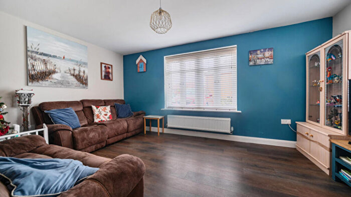 3 Bedroom Semi Detached House For Sale In Peregrine Way, Wixams, MK42