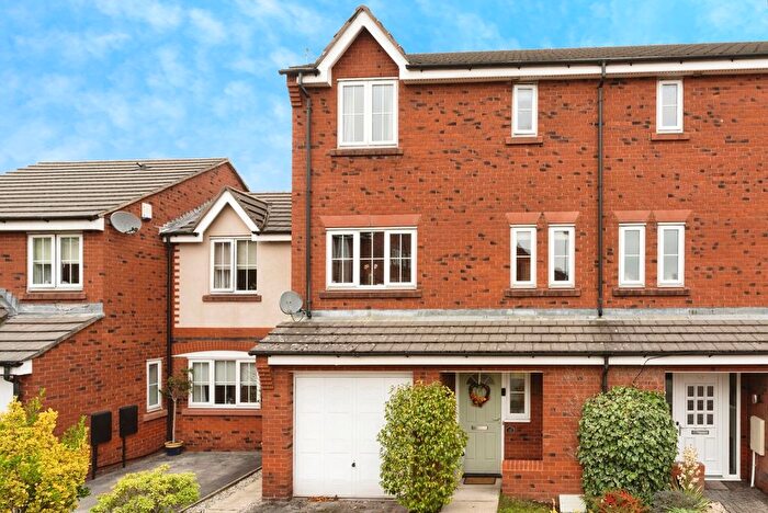 3 Bedroom Town House For Sale In Harrison Close, Warrington, Cheshire, WA1