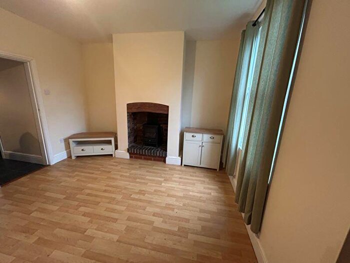 1 Bedroom Flat To Rent In Watt Close, Bromsgrove, B61