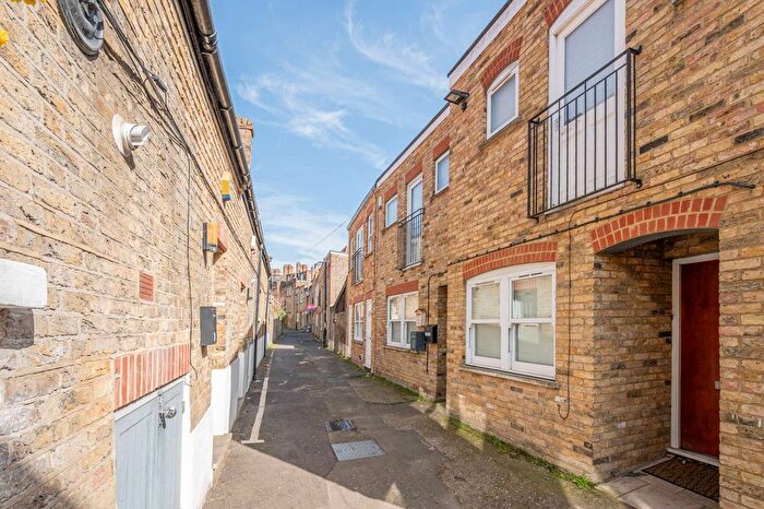 1 Bedroom Flat To Rent In Gleneagle Mews, Streatham, London, SW16