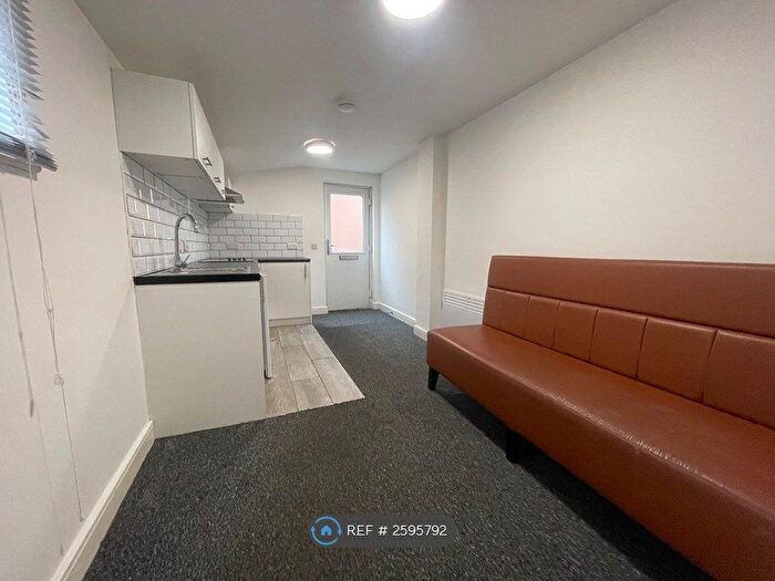 1 Bedroom Flat To Rent In High Street, Eastleigh, SO50