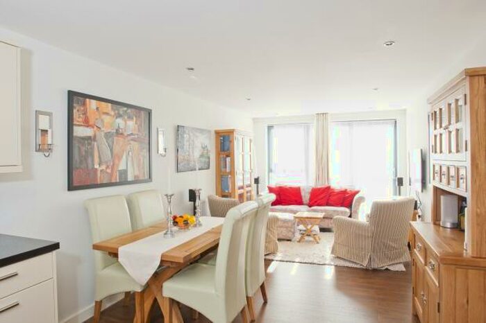 2 Bedroom Flat To Rent In Sloane Square, London, SW1W