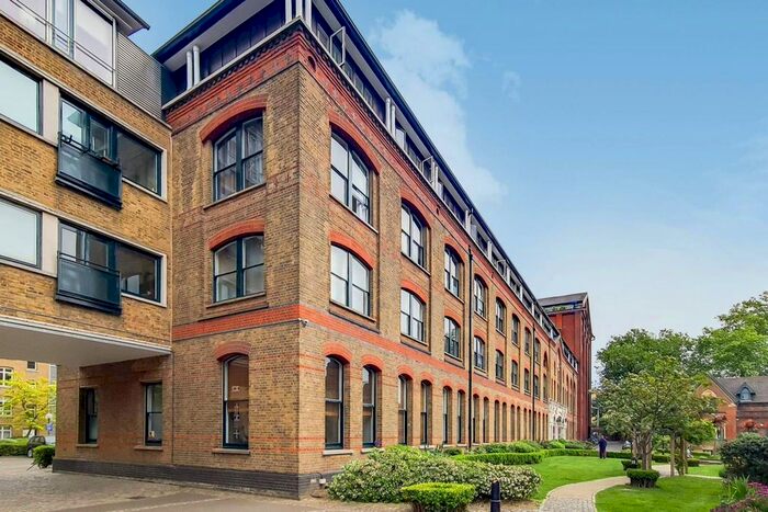 2 Bedroom Flat To Rent In Fairfield Road, Bow, London, E3
