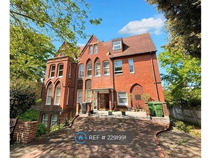 2 Bedroom Flat To Rent In St John's Road, Eastbourne, BN20