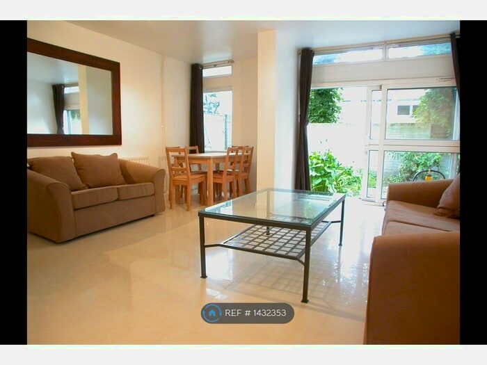 4 Bedroom Flat To Rent In Cedars Road, London, SW4