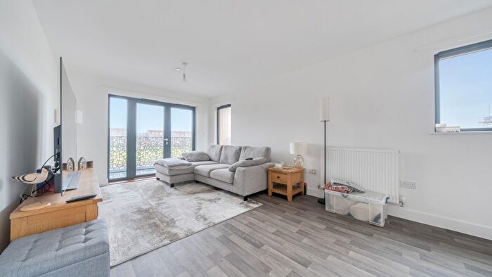 2 Bedroom Flat For Sale In Evolution Court, Cambridge, CB3