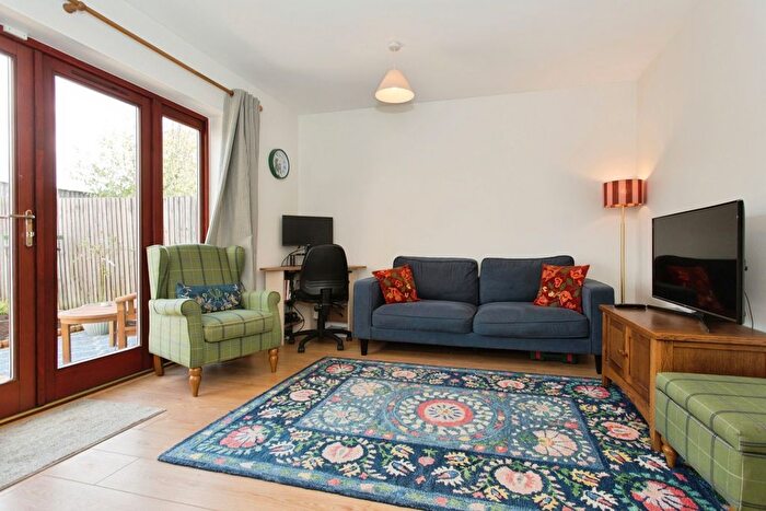 2 Bedroom Detached House For Sale In Abberley Wood, Great Shelford, Cambridge, Cambridgeshire, CB22