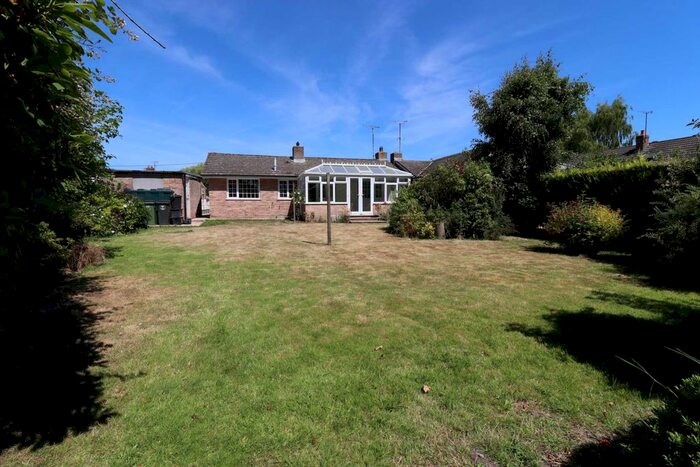 3 Bedroom Detached Bungalow For Sale In East Sands, Burbage, SN8