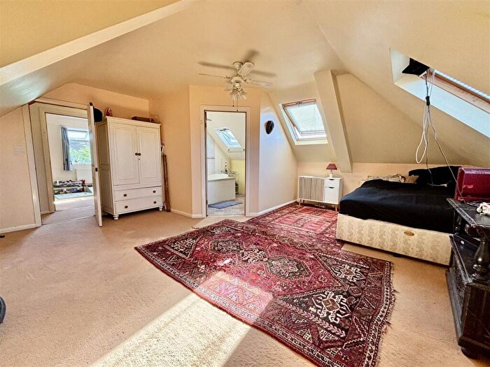 5 Bedroom Detached House For Sale In Sunview Avenue, Peacehaven, BN10