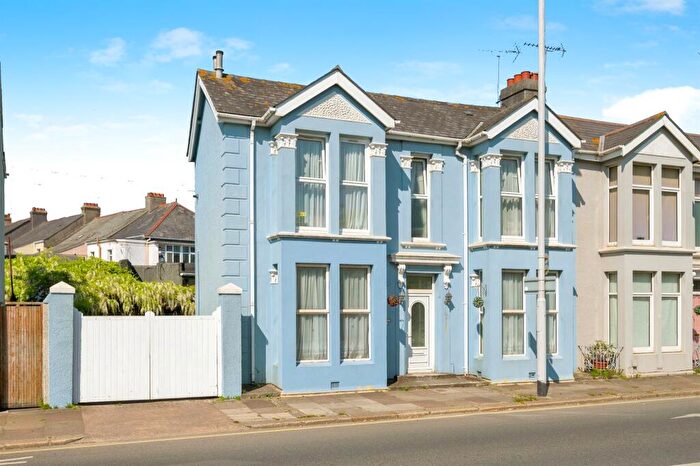 3 Bedroom Semi-Detached House For Sale In Trelawney Place, Plymouth, PL5