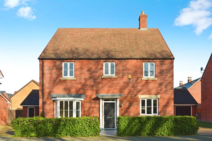 4 Bedroom Detached House For Sale In Berrichon Crescent, Whitehouse, Milton Keynes, MK8