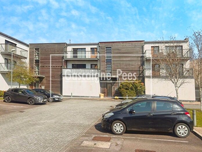 2 Bedroom Flat To Rent In The Courtyard, Basingstoke, RG22