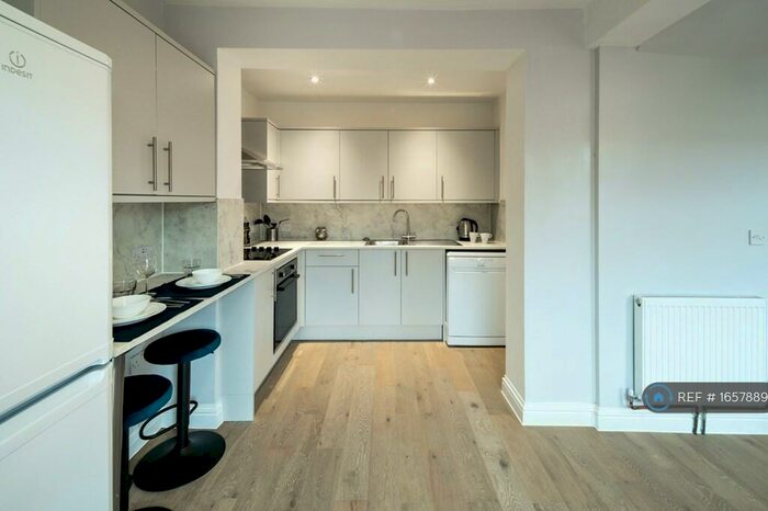 5 Bedroom Semi-Detached House To Rent In Filton Avenue, Horfield, Bristol, BS7