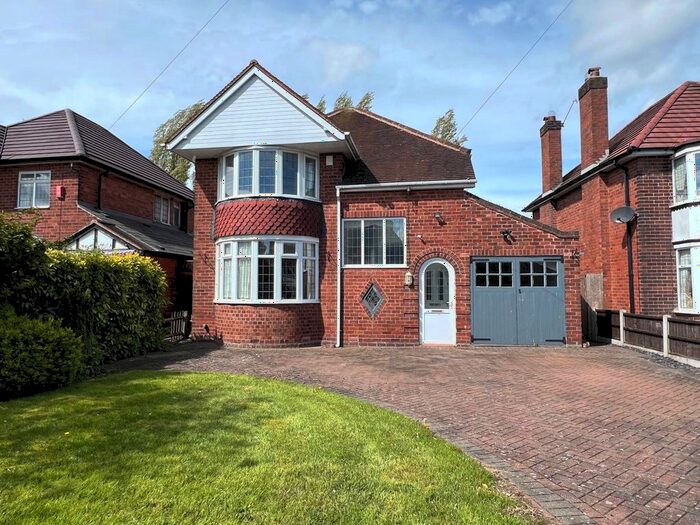 3 Bedroom Detached House To Rent In Brookhouse Road, Walsall, WS5