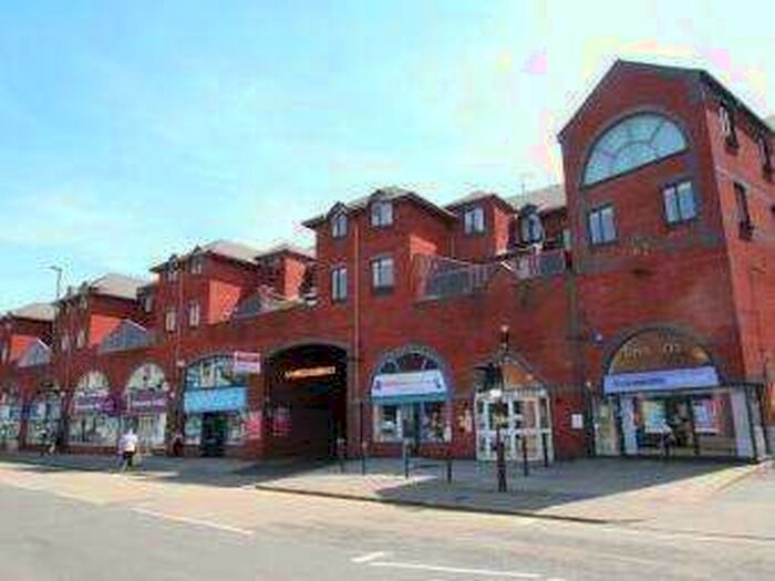 2 Bedroom Flat To Rent In High Street, Harborne, Birmingham, B17