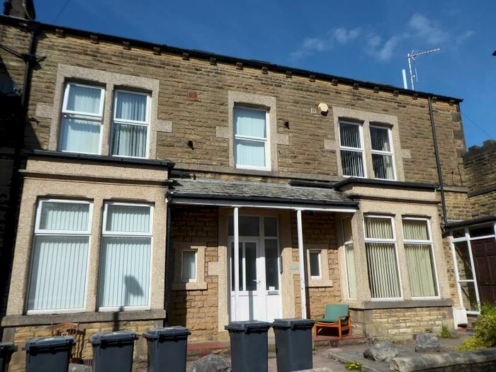 1 Bedroom Flat To Rent In Claremont Crescent, Morecambe, LA4