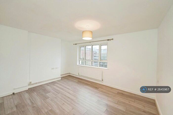 2 Bedroom Flat To Rent In Elton House, Bristol, BS2
