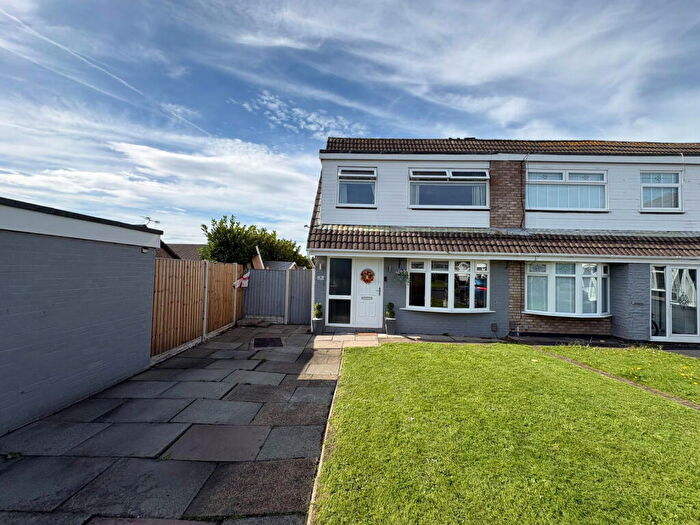 3 Bedroom Semi Detached House For Sale In Windle Ash, Maghull, L31