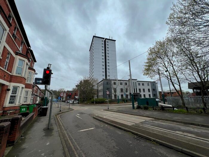 1 Bedroom Apartment To Rent In High Point, NG7