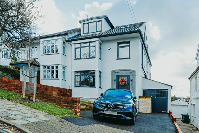 5 Bedroom Semi-Detached House To Rent In Briarwood, Bristol, BS9
