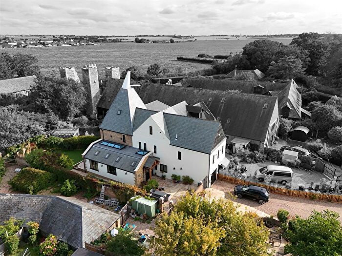 5 Bedroom Town House For Sale In Dent-De-Lion Court, Margate, CT9