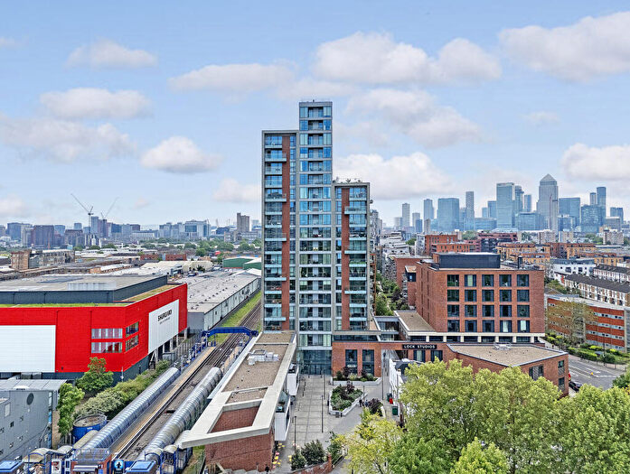 2 Bedroom Flat For Sale In Corsican Square, London, E3