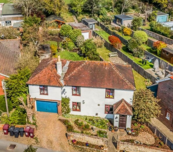 4 Bedroom Detached House For Sale In Commonside, Westbourne, PO10