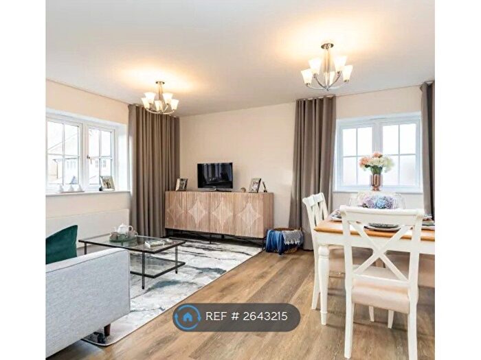 2 Bedroom Flat To Rent In George Smart Close, Tunbridge Wells, TN2