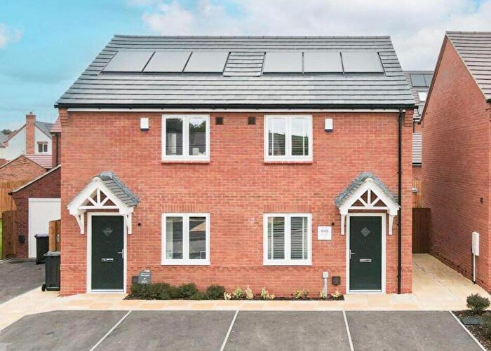 2 Bedroom Semi-Detached House For Sale In Shelford Road, Radcliffe-On-Trent, NG12