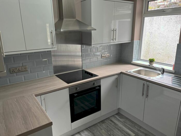 4 Bedroom Property To Rent In Vale View Terrace, Nantymoel, Bridgend, CF32