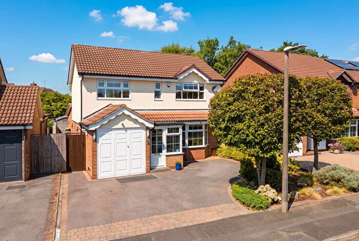 4 Bedroom Detached House For Sale In Pinley Way, Hillfield, B91