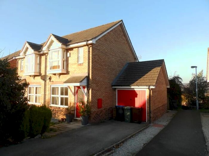 2 Bedroom Terraced House To Rent In Stead Hill Way, Thackley, Bradford BD10