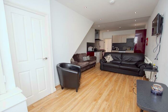 4 Bedroom Terraced House To Rent In Westminster Road, B29