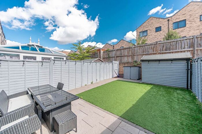 4 Bedroom End Terrace House To Rent In Arbus Crescent, Harrow, HA2