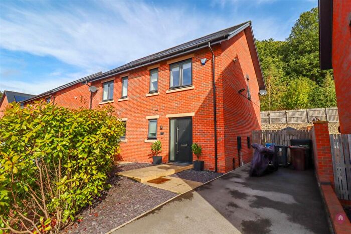 2 Bedroom Semi-Detached House For Sale In Hastings Grange, Sheffield, S7