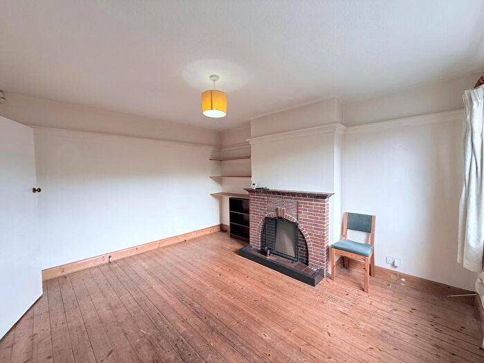 3 Bedroom House To Rent In Hassocks Lane, Beeston, NG9