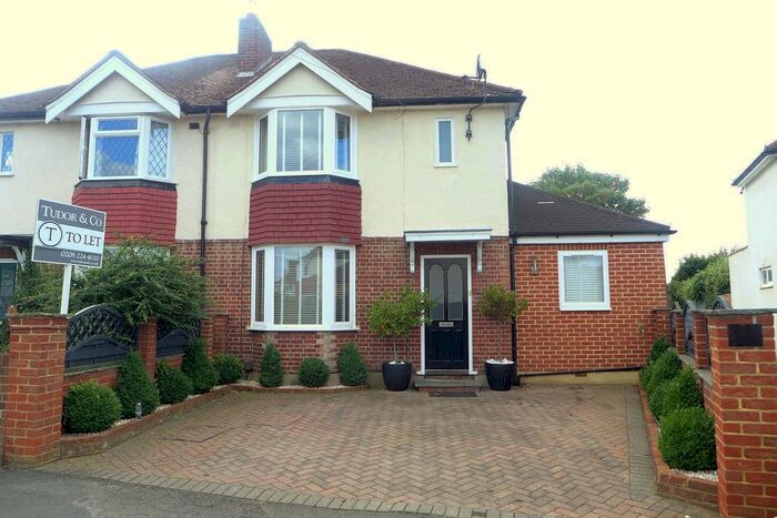 3 Bedroom Semi-Detached House To Rent In The Crescent, West Molesey, KT8