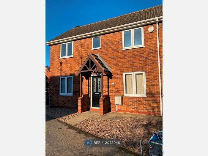 3 Bedroom Semi-Detached House To Rent In Shaw Close, Normanton, WF6