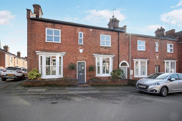 3 Bedroom End Of Terrace House For Sale In Villiers Street, Leamington Spa, CV32