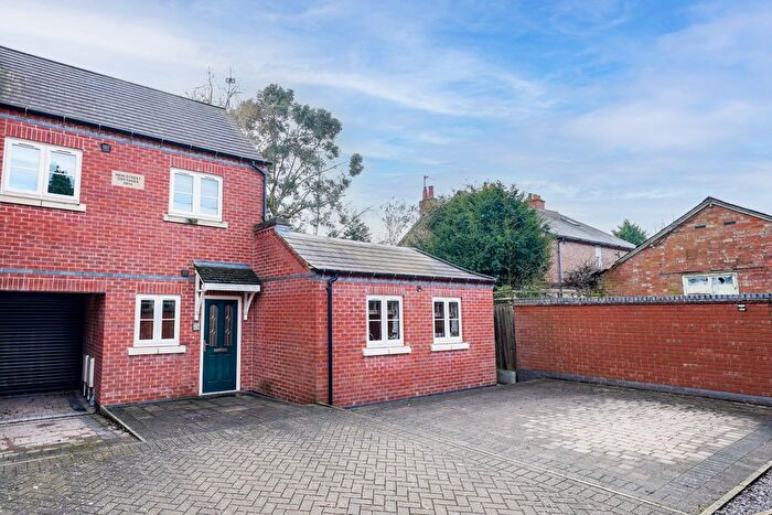 3 Bedroom Semi Detached House For Sale In Newmarket Street, Leicester, Leicestershire, LE2