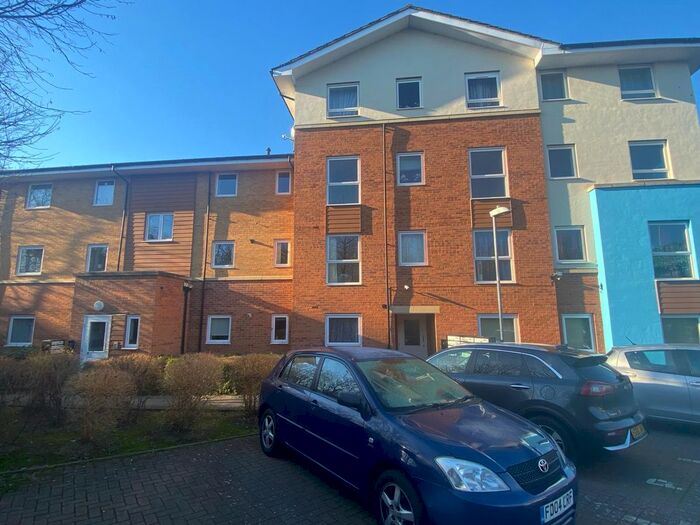 2 Bedroom Flat To Rent In Admiralty Close, West Drayton, UB7