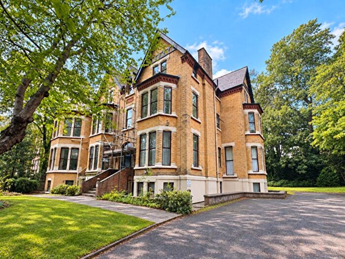 2 Bedroom Flat For Sale In Livingston Drive North, Liverpool, L17