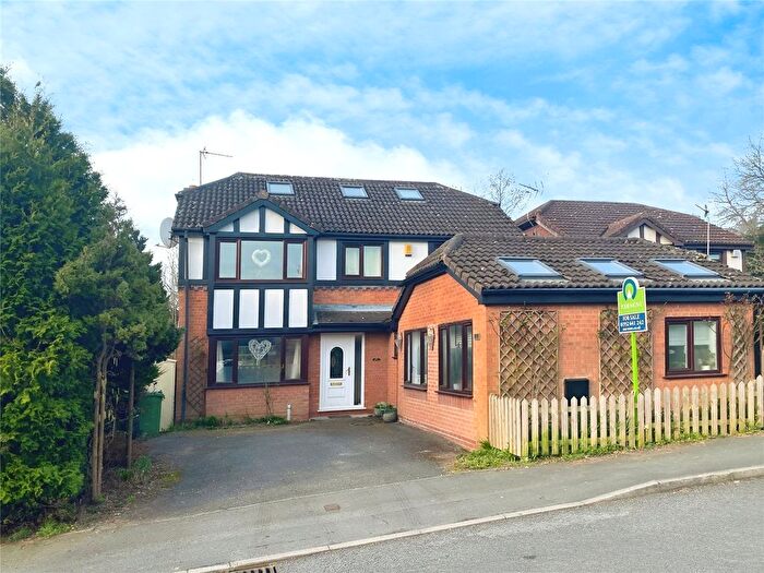6 Bedroom Detached House For Sale In Mill Farm Drive, Telford, Shropshire, TF3