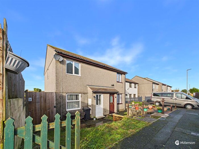 2 Bedroom End Terrace House For Sale In Ellis Close, Hayle, TR27