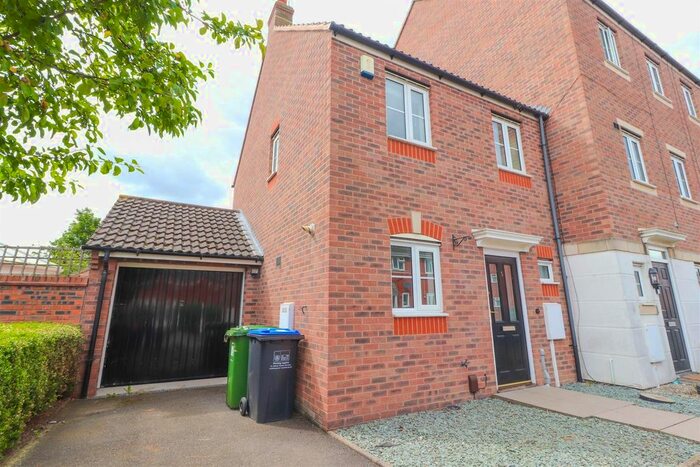 2 Bedroom End Of Terrace House To Rent In Portia Way, Heathcote, Warwick, CV34