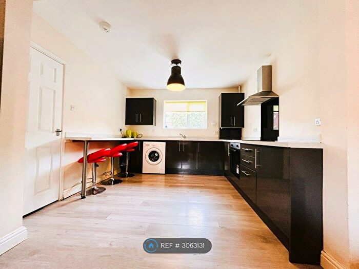 4 Bedroom End Terrace House To Rent In Milton Place, Newcastle Upon Tyne, NE2