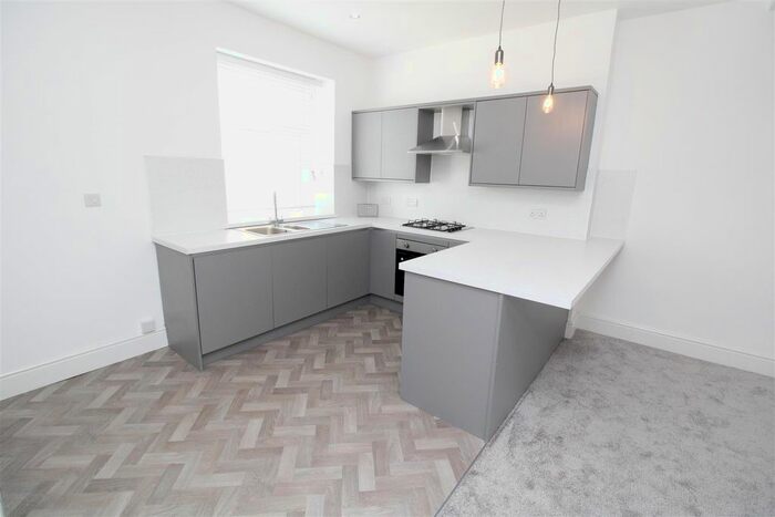 4 Bedroom Property To Rent In Broadway, Treforest, Pontypridd, CF37