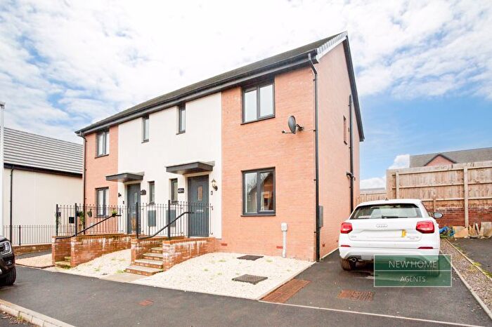 3 Bedroom Semi Detached House For Sale In Gwern Gwynfael Capel Llanilltern, Cardiff, CF5